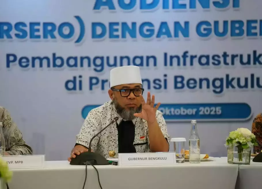 Gubernur Bengkulu, Helmi Hasan menyampaikan apresiasi atas langkah PLN dalam mengakselerasi pembangunan energi bersih di daerahnya. - (PLN/Istimewa)