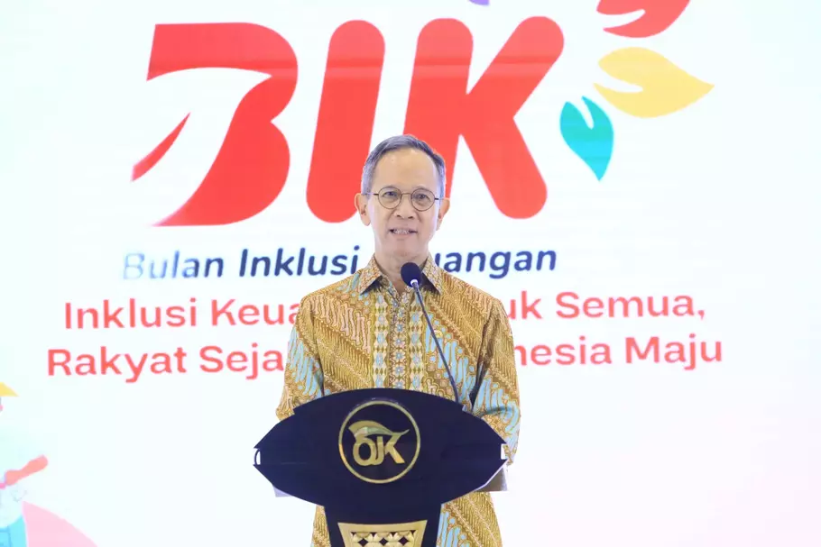Ketua Dewan Komisioner OJK Mahendra Siregar saat membuka Puncak Bulan Inklusi Keuangan (BIK) 2025 di Surabaya, Jumat, 24 Oktober 2025. - (OJK/Istimewa)