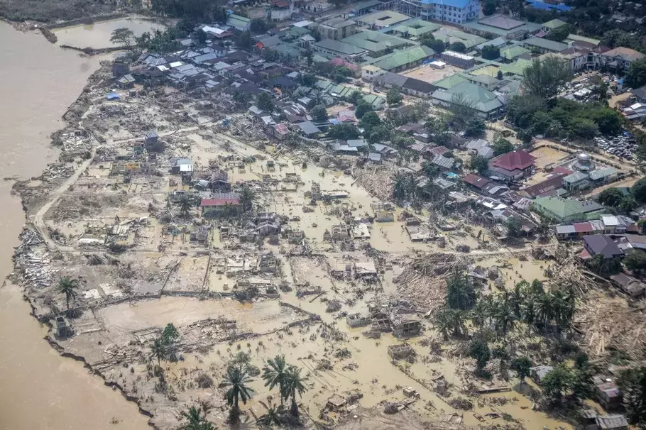 Sejumlah bangunan rusak pascabanjir bandang di Kabupaten Aceh Tamiang, Aceh, Kamis (4/12/2025). - (ANTARA FOTO/Bayu Pratama)