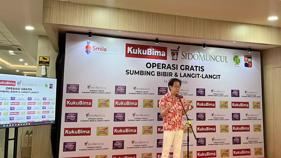 Direktur PT Industri Jamu Dan Farmasi Sido Muncul Tbk, Dr. (H.C.) Irwan Hidayat dalam acara bakti sosial operasi sumbing bibir gratis di RS Hermina Bogor, Rabu 14 Januari 2026. - (Beritasatu.com/Gesa Vitara)