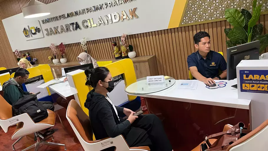 Kantor Pelayanan Pajak (KPP) Pratama Jakarta Cilandak memastikan pendampingan bagi wajib pajak tetap tersedia dalam penggunaan sistem Coretax Direktorat Jenderal Pajak. - (Beritasatu.com/Zhulfakar)