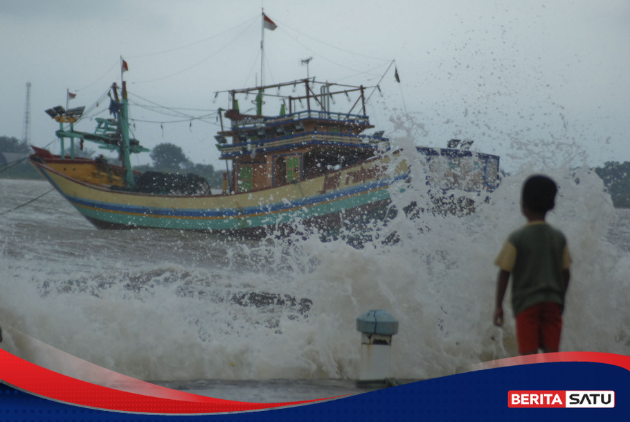 BMKG Keluarkan Peringatan Dini Gelombang Tinggi Di Cilacap