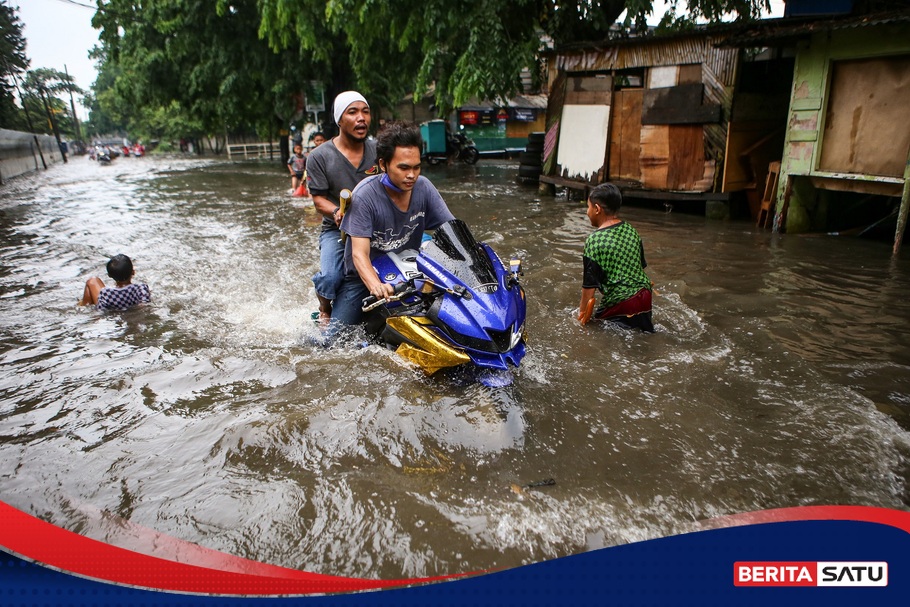 Ratusan Rumah Warga Di Serang Terendam Banjir