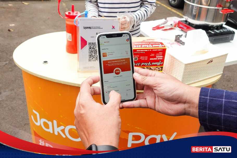 Perkuat Layanan, Bank DKI Manfaatkan Digitalisasi Perbankan - Halaman 1