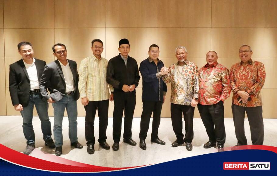 Hary Tanoesoedibjo Bertemu Presiden PKS Ahmad Syaikhu - Halaman 1