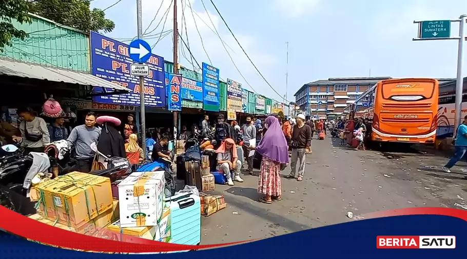 Pemudik Meningkat 77% Di Terminal Induk Kota Bekasi, Banyak Bus ...