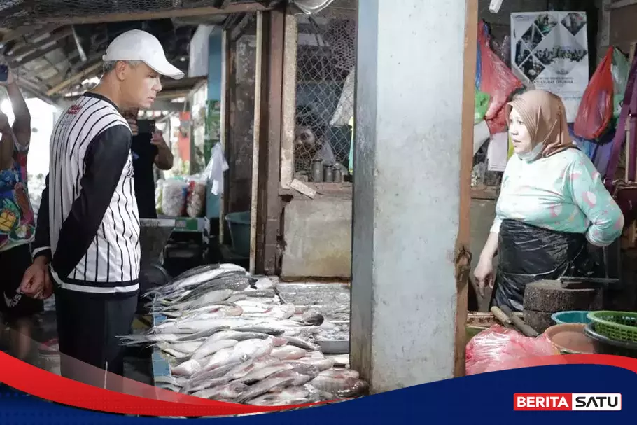 Dikunjungi Ganjar Pranowo Pedagang Pasar Jawa Timur Sampaikan Harapan