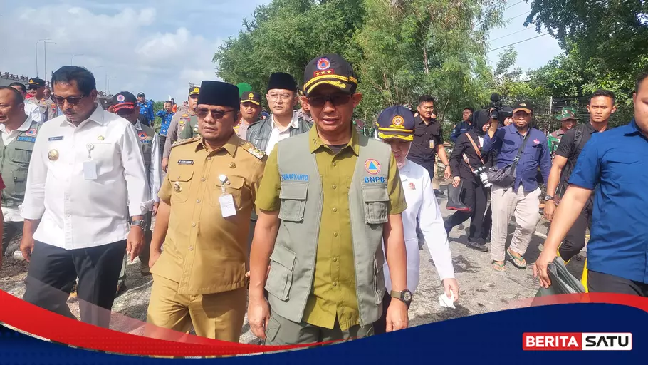 Tanggul Sungai Wulan Demak Jebol Lagi, Kepala BNPB Kerahkan 30 Pompa ...