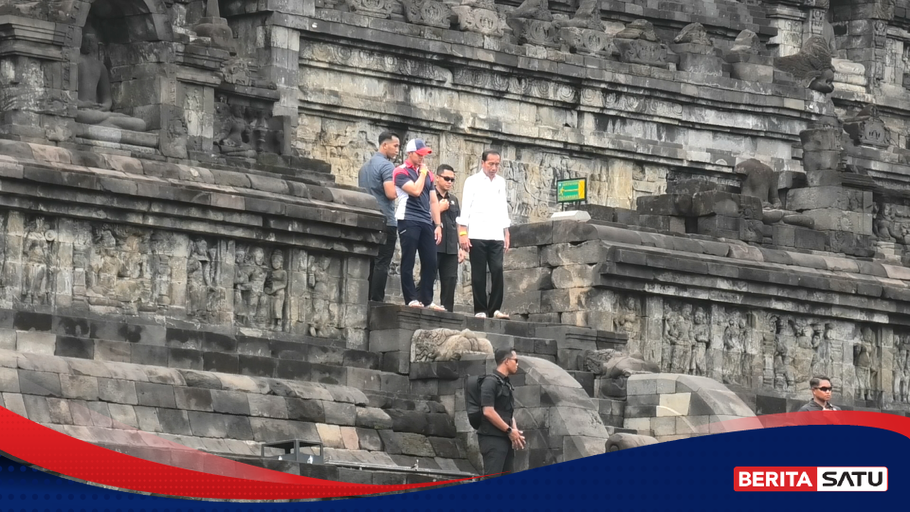 Jokowi and his family go on vacation to Borobudur Temple