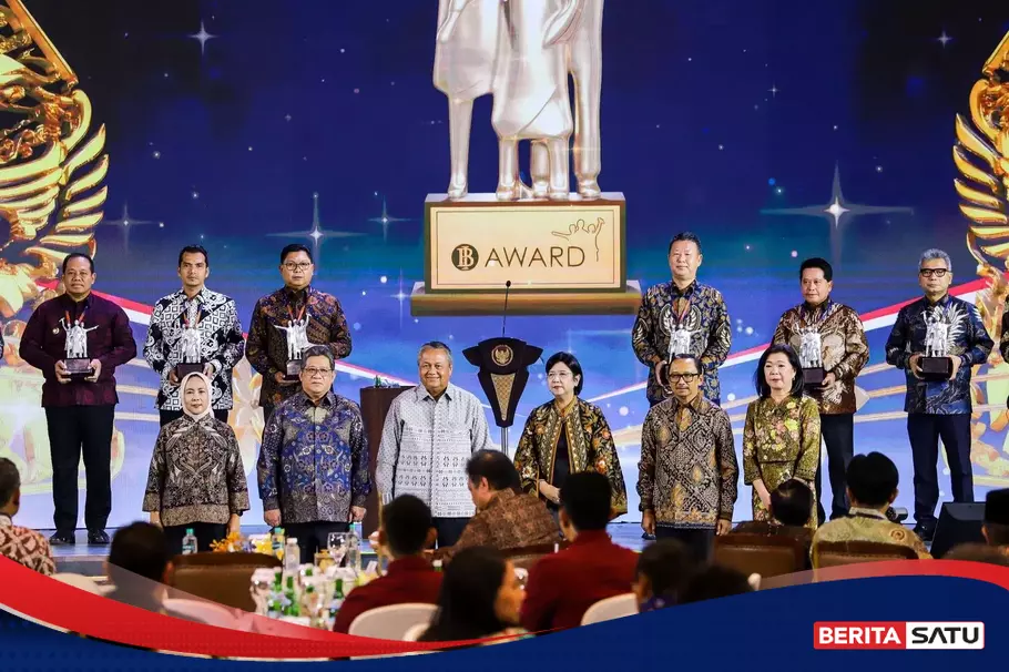 Dukung Stabilitas Keuangan dan Pertumbuhan Ekonomi Inklusif, BRI Raih Dua Penghargaan Bank Indonesia Awards 2024