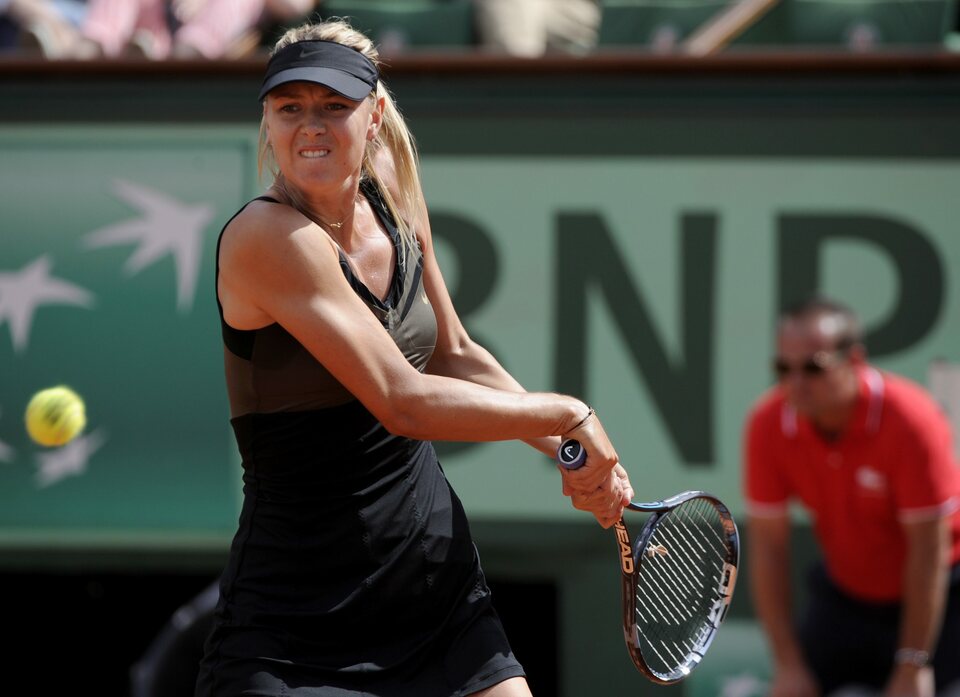 Hentikan Peng, Sharapova Ke 16 Besar