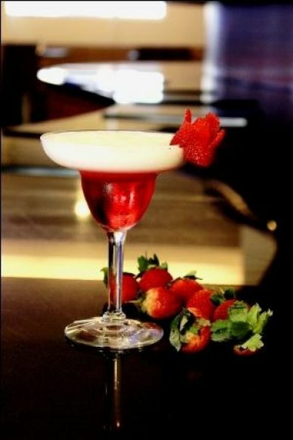 Minuman Merah Putih yang tersedia di Aston Pluit Hotel & Residence ini merupakan hasil perpaduan eksotis dari susu segar, putih telur dan strawberri, yang disajikan dengan red chery dan lime pell yang segar.