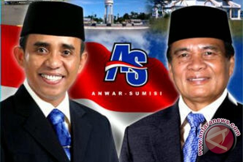 Bupati Morowali dan ketua DPD Partai Demokrat Sulawesi Tengah Anwar Hafid