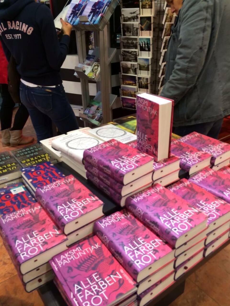  Novel Amba karya Laksmi Pamuntjak