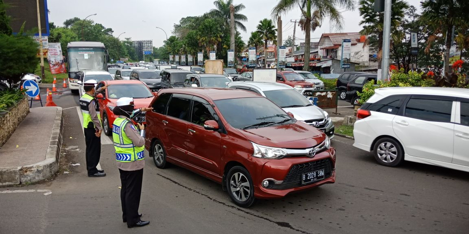 Libur Isra Mikraj, Jalur Puncak Padat