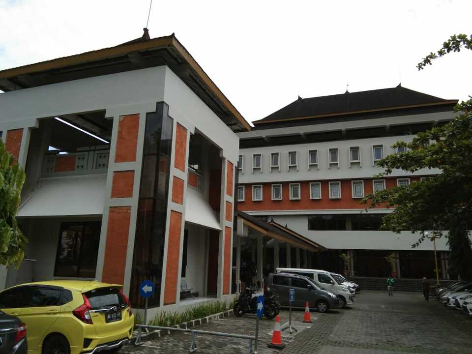 Universitas Di Babarsari Jogja