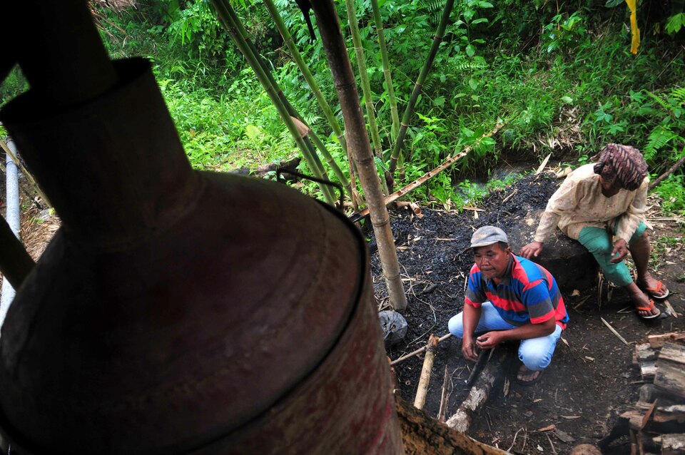 Penyulingan Tradisional Minyak Serai Wangi