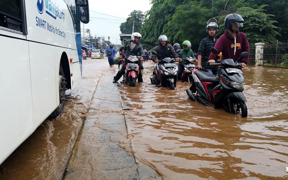 Waspada Bmkg Perkirakan Hujan Ekstrem Hingga Januari