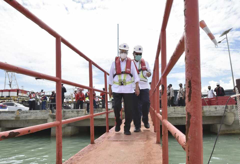 Menteri Perhubungan (Menhub), Budi Karya Sumadi, meninjau kesiapan pembukaan tahap awal Pelabuhan Patimban di Subang, Jawa Barat, Sabtu (31/10/2020).
