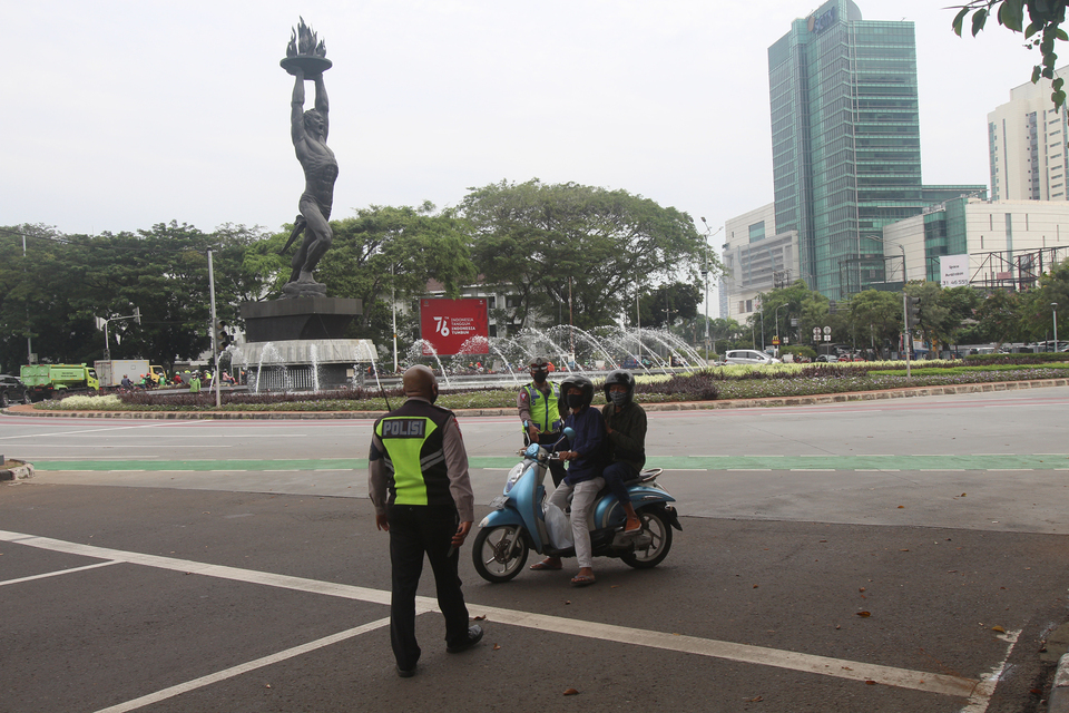 Penyekatan Jalan Protokol Jakarta Di Masa Ppkm Darurat