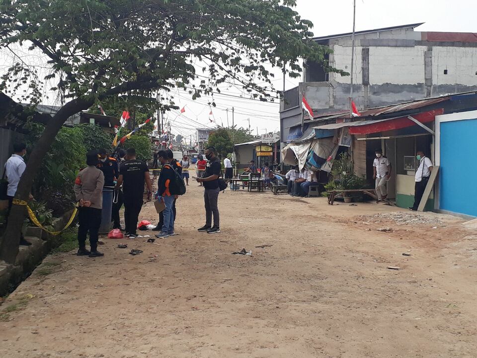 Tim Inafis Polrestro Bekasi Kota Olah TKP Penemuan Bom