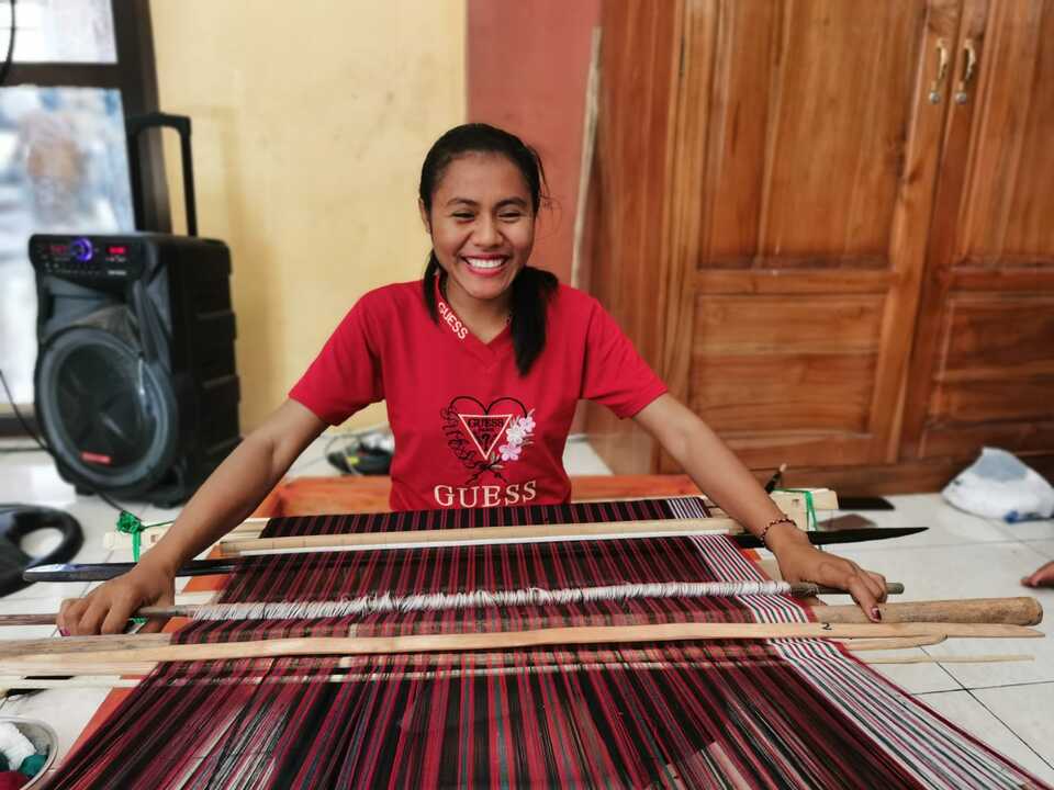 Milenial Nagekeo Cinta Tenun Tradisional