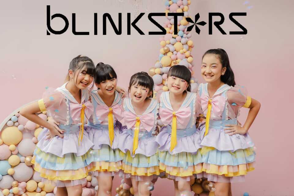 Girl band Blinkstars