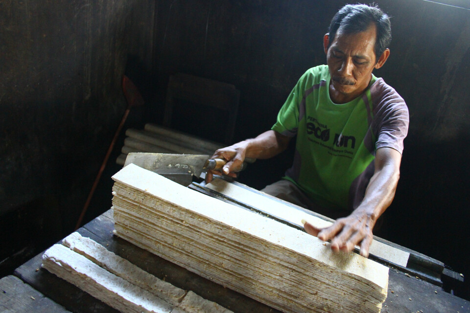 Perajin Tahu Tempe Di Lampung Pangkas Produksi Dan Pekerja - Halaman 1