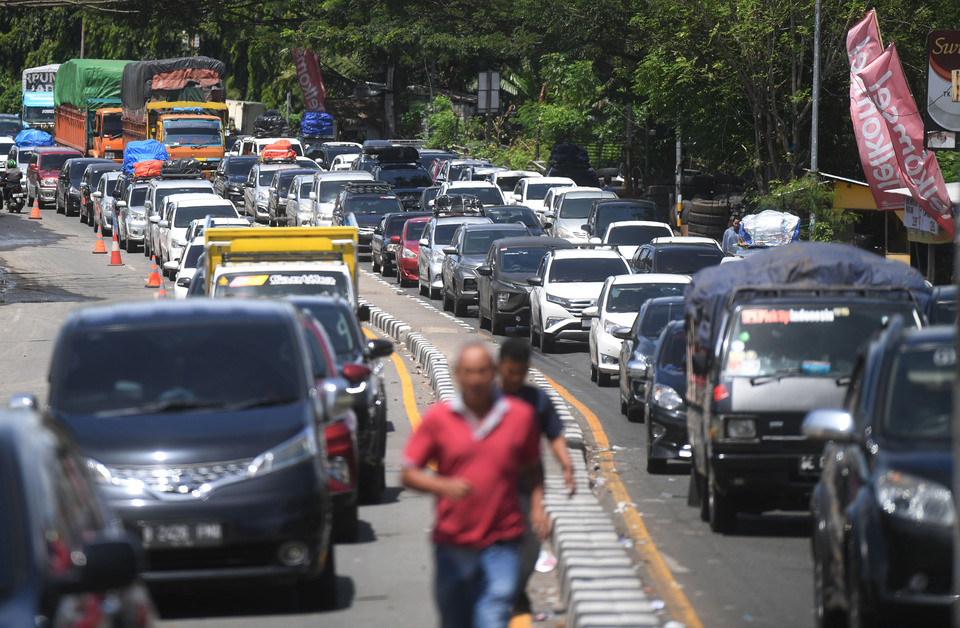 Awal Puncak Arus Mudik, Terjadi Kemacetan 3 Km Di Tol Merak