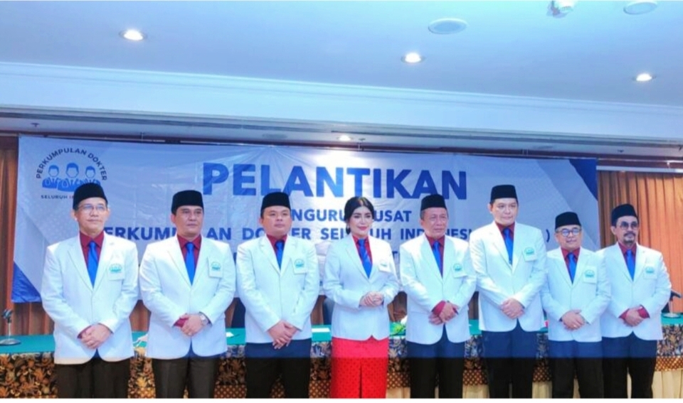 Para dokter yang tergabung dalam Perkumpulan Dokter Seluruh Indonesia (PDSI).