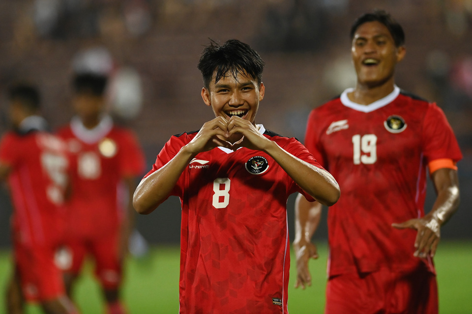 Pemain Timnas Indonesia Witan Sulaeman berselebrasi seusai mencetak gol ke gawang Timnas Timor Leste dalam laga lanjutan Grup A Sepak Bola SEA Games 2021 Vietnam di Stadion Viet Tri, Phu Tho, Vietnam, Selasa, 10 Mei 2022.