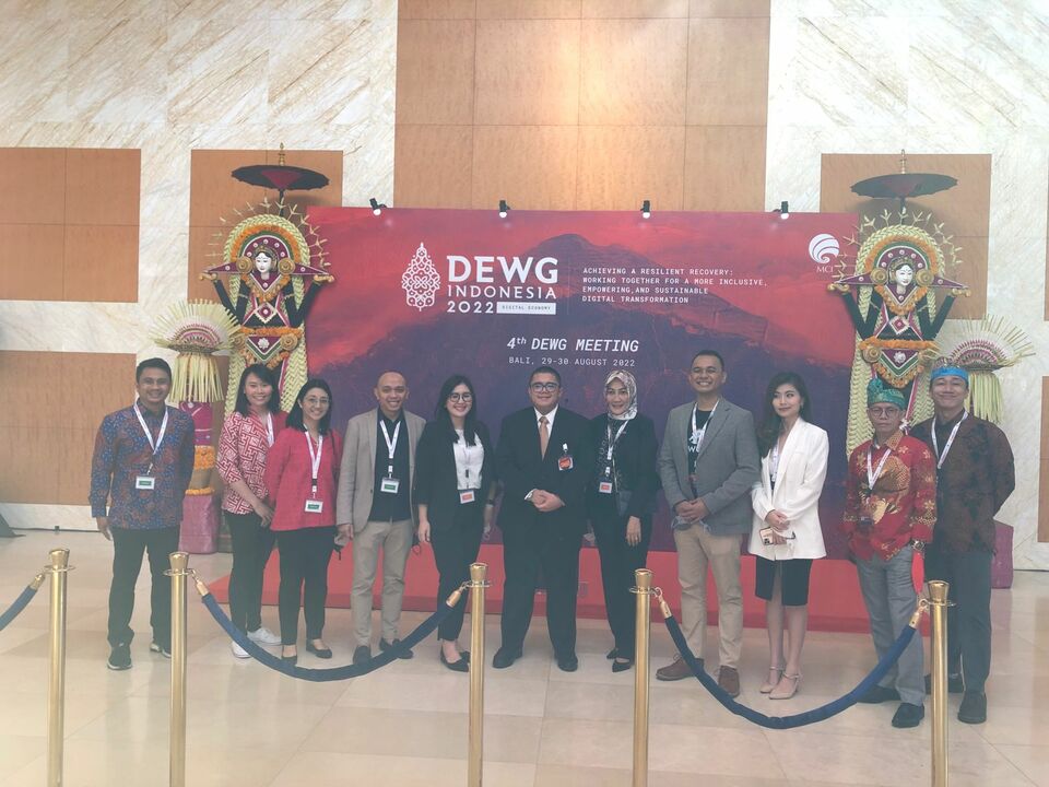 WIR Group dan APJII menampilkan gambaran kemajuan transformasi digital Indonesia dalam Pertemuan DEWG Keempat. 