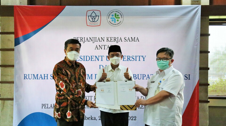 President University (PresUniv) menandatangani Perjanjian Kerja Sama (PKS) tentang Rumah Sakit Pendidikan Utama dan Pelaksanaan Kegiatan Program Studi Kedokteran dengan Rumah Sakit Umum Daerah (RSUD) Kabupaten Bekasi, Rabu, 24 Agustus 2022.