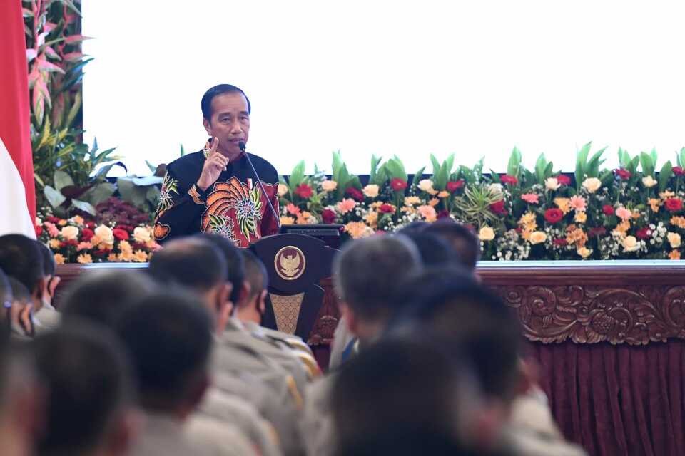 Presiden Joko Widodo memberikan arahan kepada jajaran perwira Polri, mulai dari pejabat utama Mabes Polri, kapolda, hingga kapolres) seluruh Tanah Air di Istana Negara, Jakarta, pada Jumat, 14 Oktober 2022.