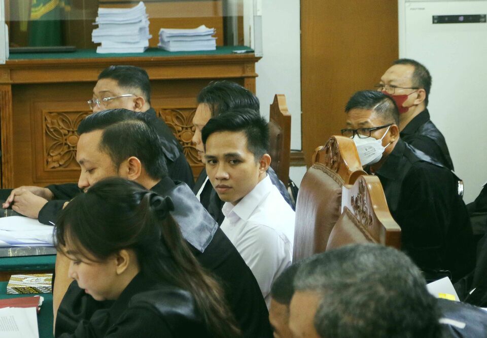 Terdakwa kasus pembunuhan berencana terhadap Nofriansyah Yosua Hutabarat atau Brigadir J, Richard Eliezer bersiap menjalani sidang lanjutan di Pengadilan Negeri Jakarta Selatan, Jakarta, Senin 21 November 2022.