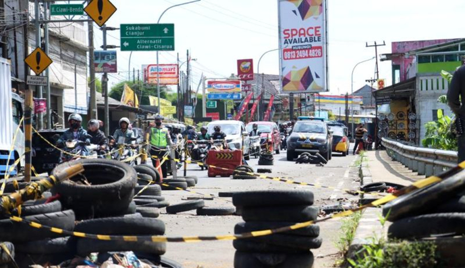 Lokasi longsor di Jembatan Cikereteg, Kecamatan Ciawi, Kabupaten Bogor, Jawa Barat.