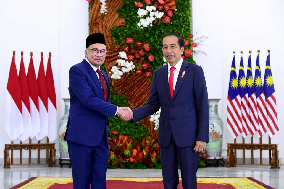 Presiden Joko Widodo (Jokowi) menerima kunjungan PM Malaysia, Anwar Ibrahim di Istana Bogor, Jawa Barat, Senin, 9 Januari 2023. 