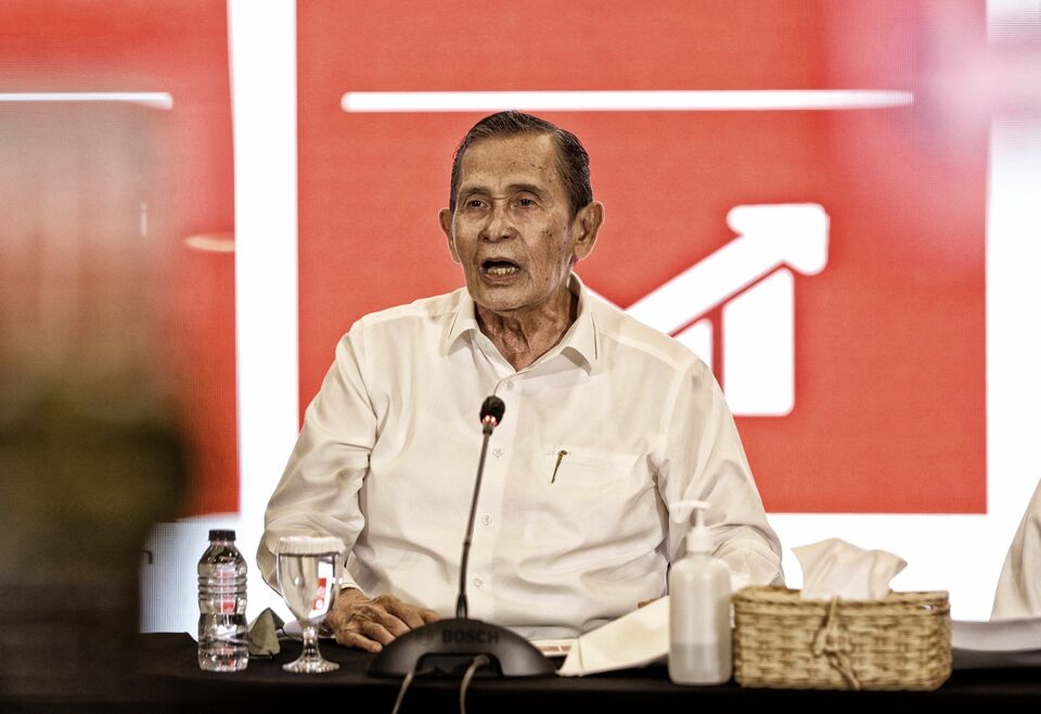 Ketua Dewan Pengawas (Dewas) KPK Tumpak Hatarongan Panggabean menyampaikan Laporan Kinerja Dewas 2022, di Gedung ACLC KPK, Jakarta, Senin 9 Januari 203.