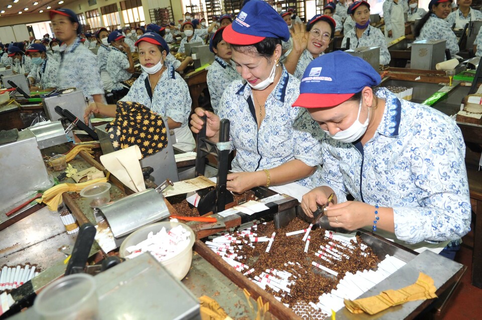 Tarif Cukai Rokok Naik 7 Persen Di 2013