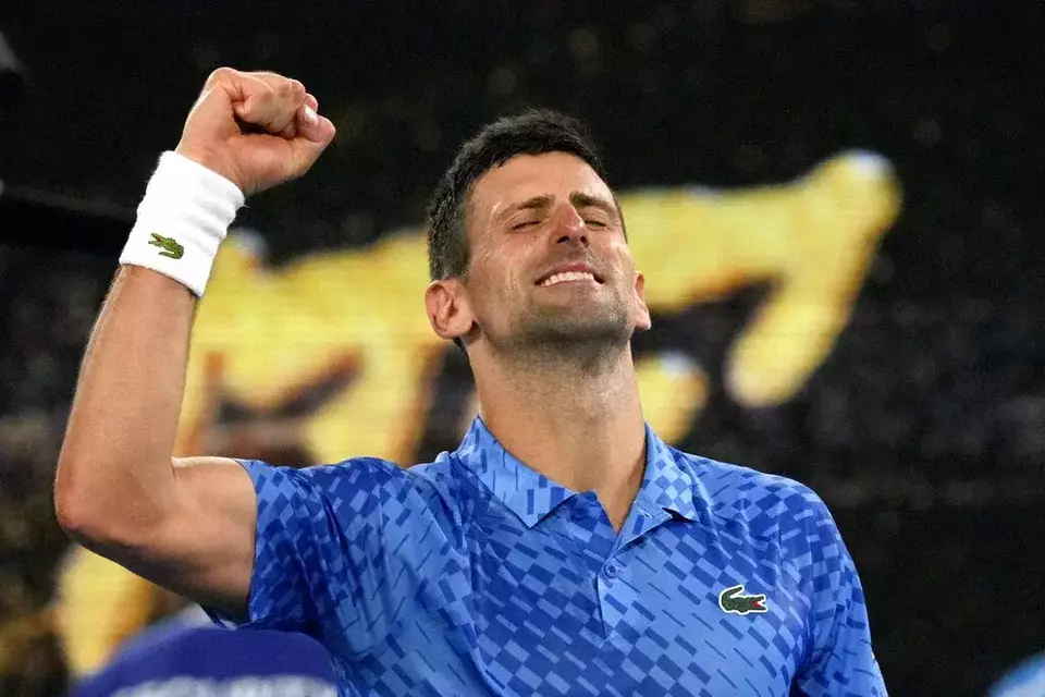 Kegembiraan Novak Djokovic setelah memenangkan laga semifinal Australia Open 2023. 