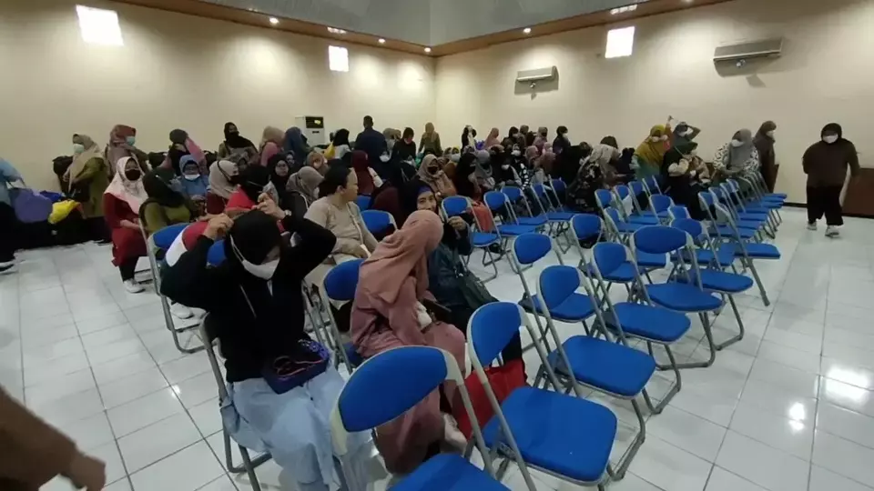 Tim gabungan Dinas Tenaga Kerja dan Transmigrasi (Disnakertrans) Provinsi Jawa Timur bersama Kemenaker, Imigrasi dan BIN, Sabtu siang 28 Januari 2023 mencegah 87 Pekerja Migran Indonesia (PMI) ilegal yang akan diberangkatkan ke luar negeri melalui Bandara Internasional Juanda Surabaya.