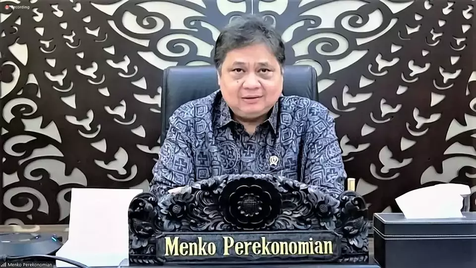 Menteri Koordinator Bidang Perekonomian sekaligus Ketua Komite Cipta Kerja Airlangga Hartarto dalam Konferensi Pers Pembukaan Gelombang 48 Program Kartu Prakerja Skema Normal pada Jumat, 17 Februari 2023.