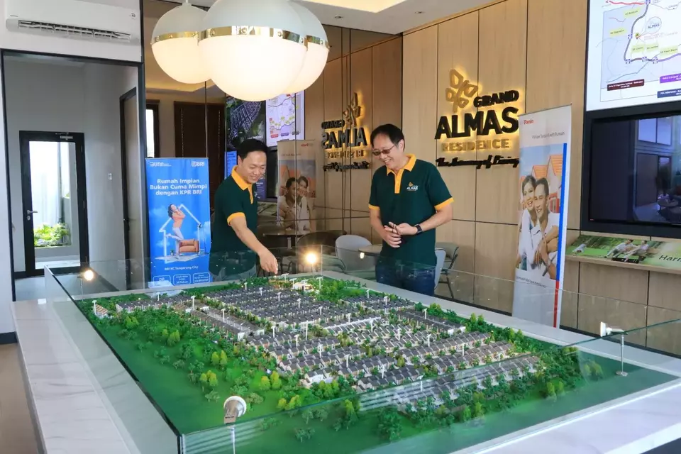 Dwijaya Karya Group mengembangkan kawasan perumahan Grand Almas Residence seluas 5 hektare (ha) di kawasan Tigaraksa, Kabupaten Tangerang, Banten.