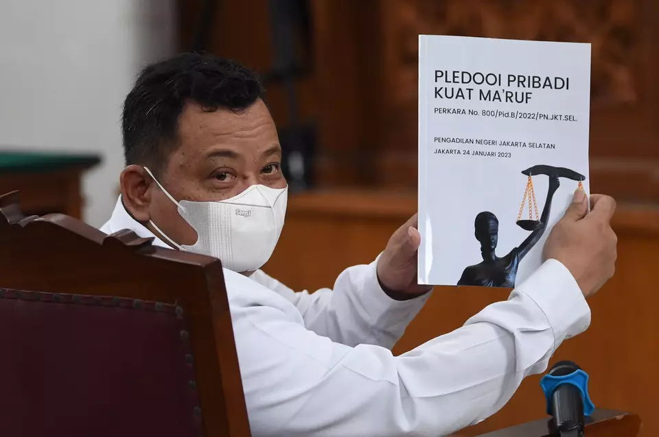 Kuat Ma'ruf.