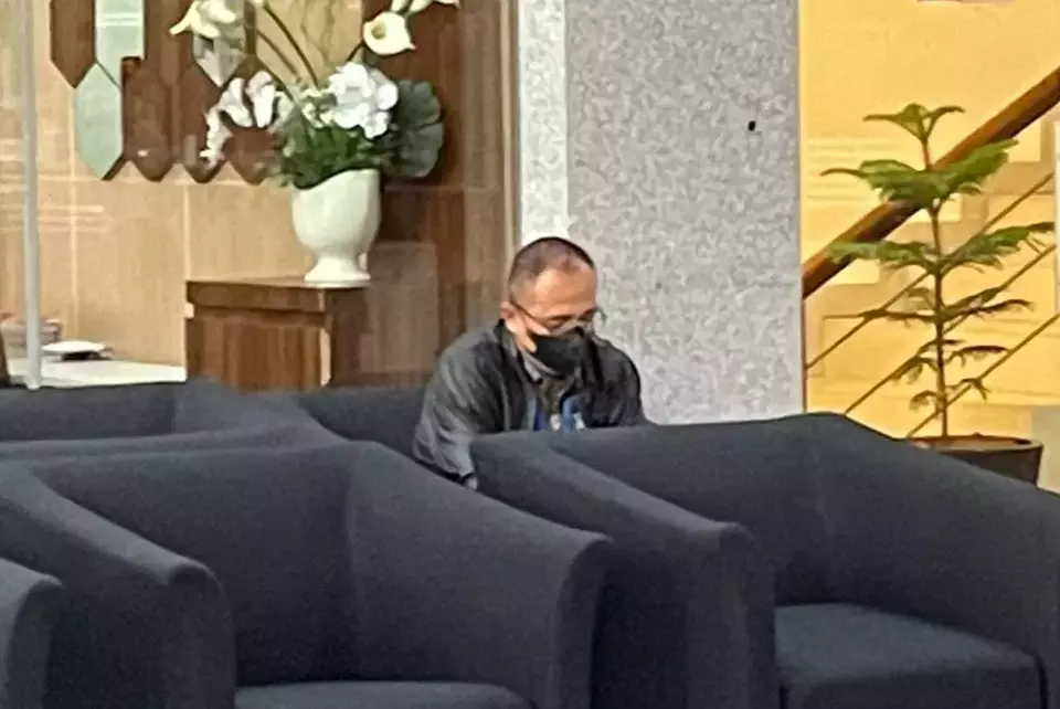 Mantan pejabat pajak, Rafael Alun Trisambodo tiba di Gedung Merah Putih KPK, Jalan HR Rasuna Said, Jakarta, Rabu, 1 Maret 2023.