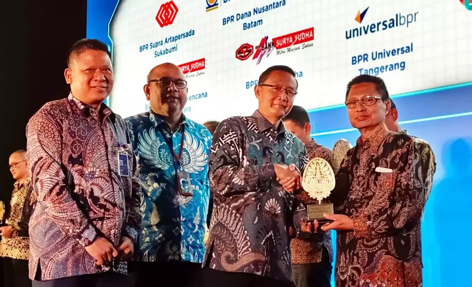 Rangkul Nasabah BPR, Bank Mandiri Perluas Akses Digital