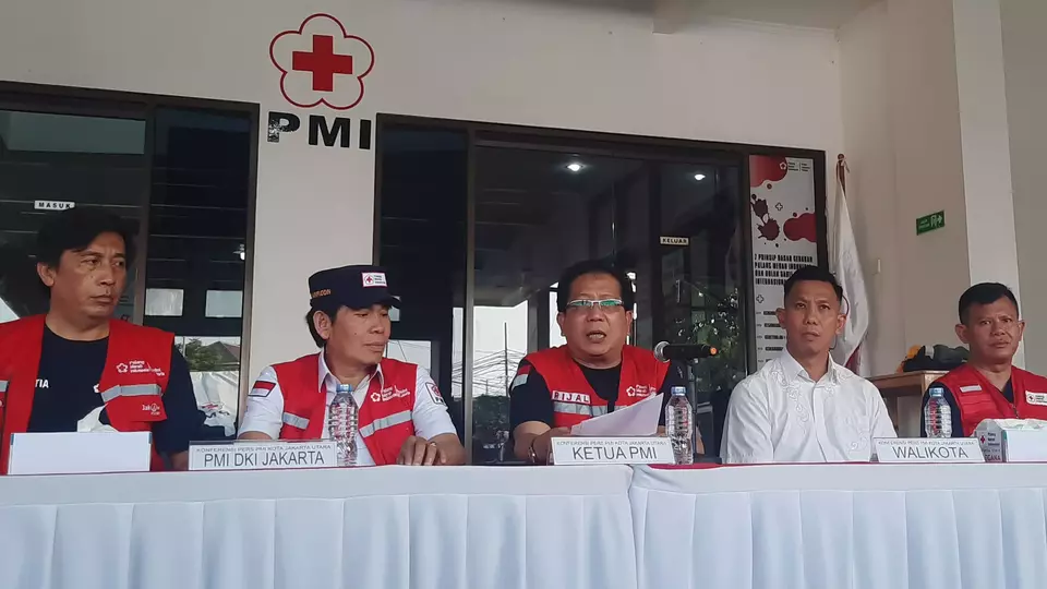 Konferensi Pers Penutupan Posko Pengungsian dan Pemulangan Pengungsi Korban Kebakaran Depo Pertamina Plumpang, di PMI Jakarta Utara, Sabtu, 11 Maret 2023.