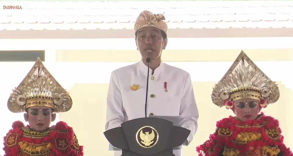 Presiden Joko Widodo atau Jokowi meresmikan fasilitas Pura Agung Besakih di Kabupaten Karangasem, Bali, Senin, 13 Maret 2023.