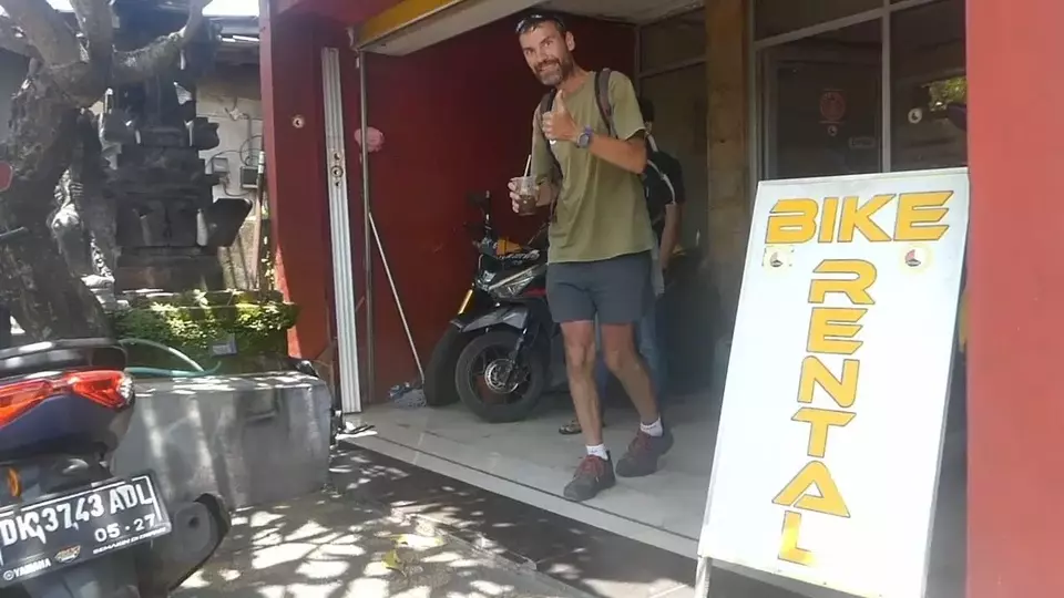 Pemilik sewa motor di Sanur, Bali lebih memilih menyewakan motornya untuk wisatawan asing dari pada wisatawan domestik, Kamis, 16 Maret 2023.