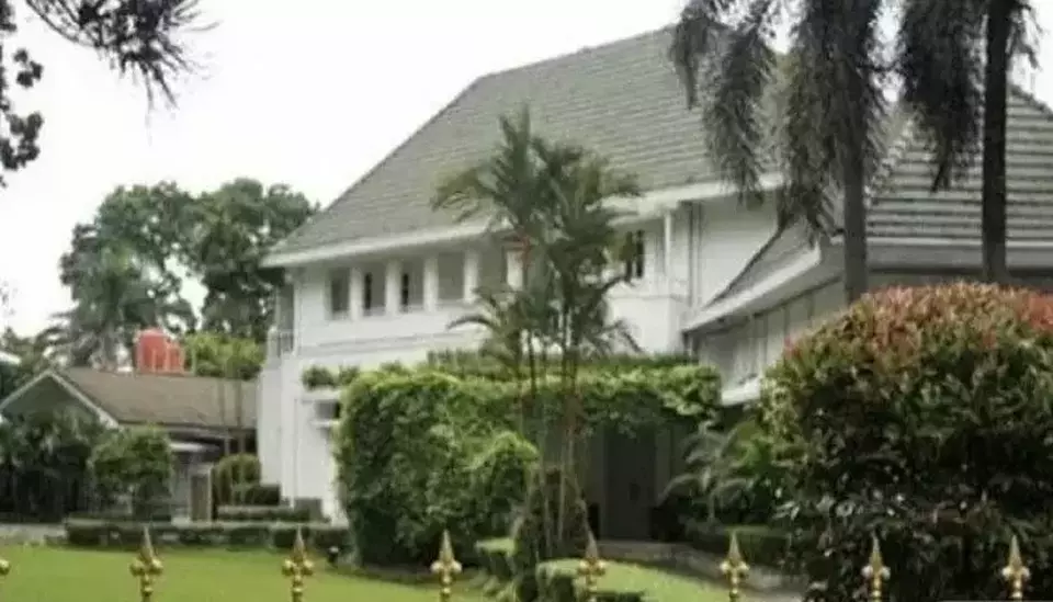 Rumah dinas Gubernur DKI Jakarta. 